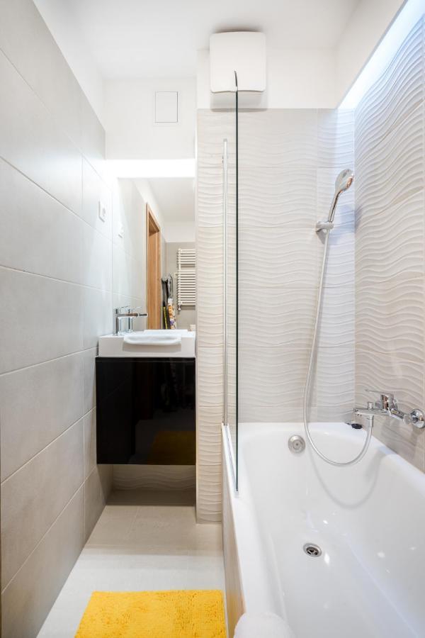 Bpr Garay Suite With Rooftop Terrace & A/C Budapeste Exterior foto
